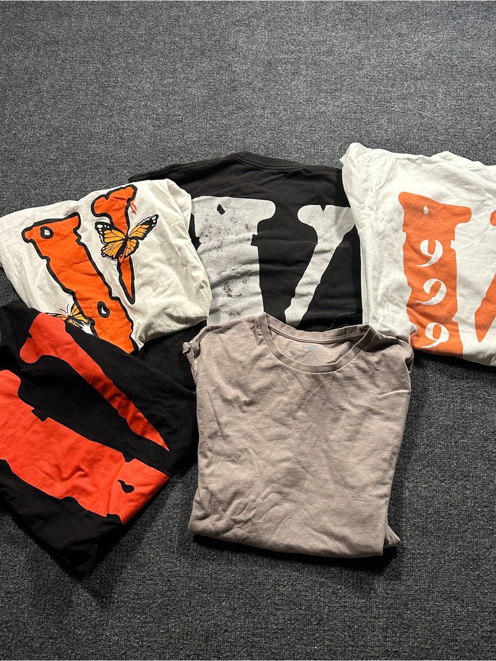 VLONE Short Sleeve Graphic Tees Bundle (Juice WRLD, NAV, Kaws) Multiple Sizes